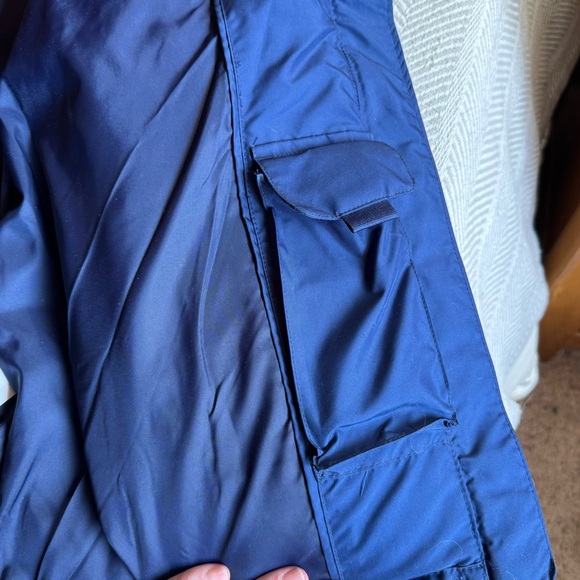 L.L.Bean Women's Ultrawarm Goose Down Jacket, Hooded, dark blue, XS - Picture 6 of 13